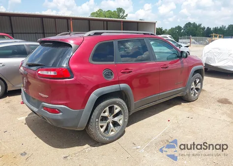 2015 Jeep Cherokee Trailhawk from USA, damaged, VIN 1C4PJMBS6FW746444